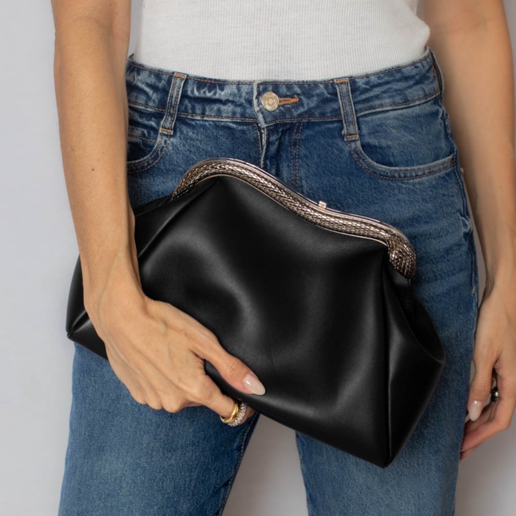 image_12a8d345-ae8a-42ea-8bb2-3c626142431a