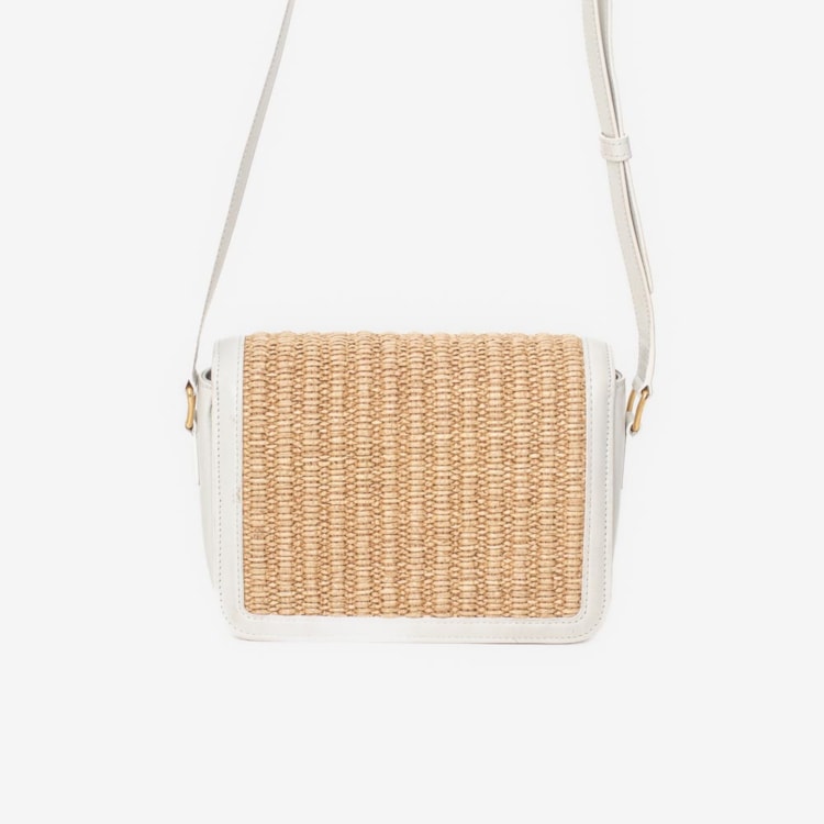 image_e7fc3cd5-fdb3-4124-853e-6c09b9c8c4a3