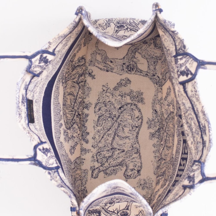 image_c57afa6e-596a-4a28-a651-a3f04dc7febe