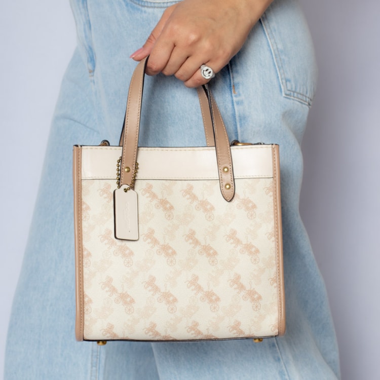 image_8eac93ef-9984-4a64-8fe4-d4cc024a0aa5