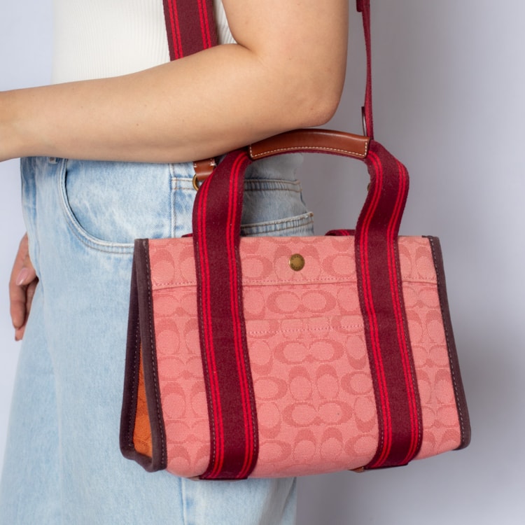 image_f2b16d3e-de51-45d1-bc31-38dd190b2525