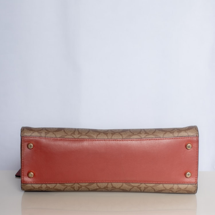 image_a94e2fdb-b584-46f7-86f5-2ad0601d877f