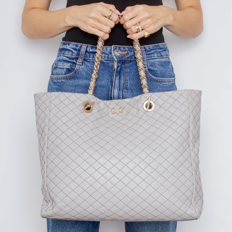 image_bdb8d9f6-ec7b-46b0-a2d6-5395e58fa1bc