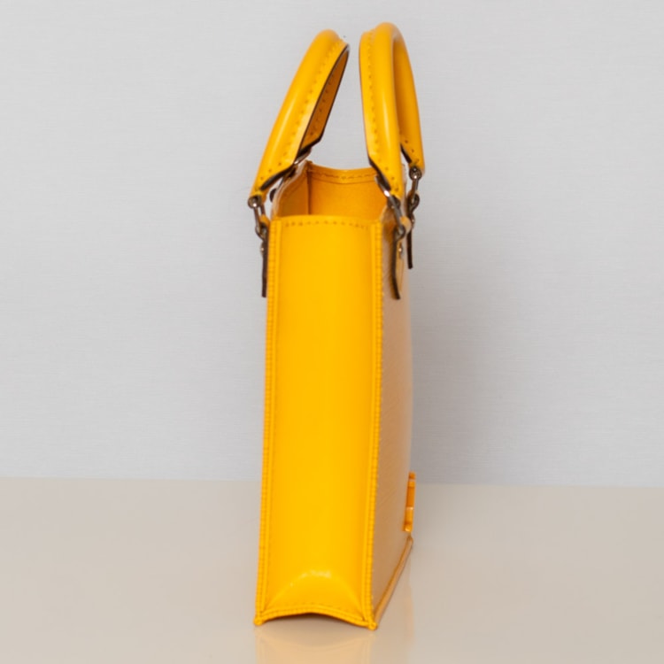 image_ae241b5a-66a0-4c35-8f35-ad1e8df108e1