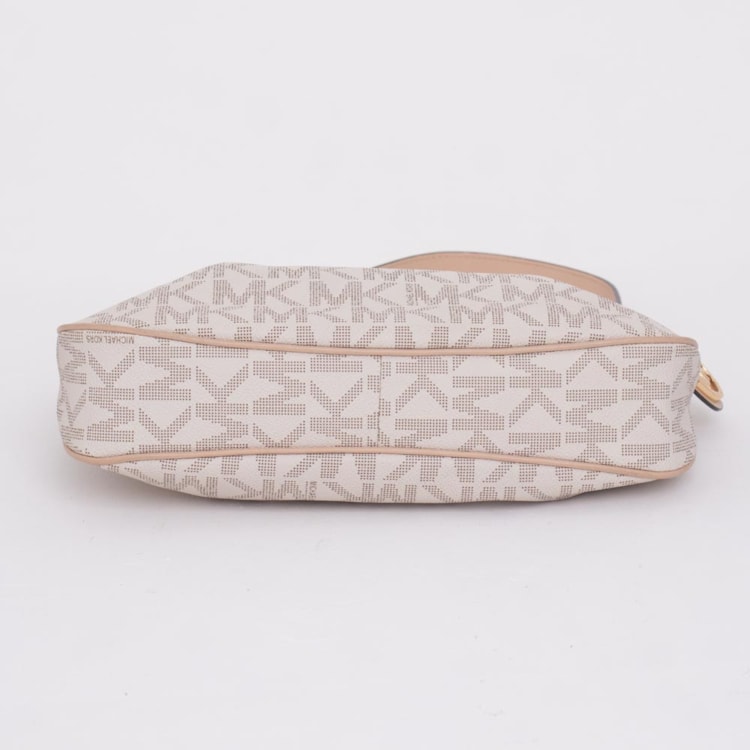 image_fcce12fa-b742-4868-b218-d64c07aff85f