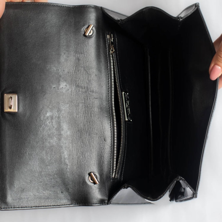 image_ce64bfde-d685-4ad5-a5a3-d0866f2fe75a