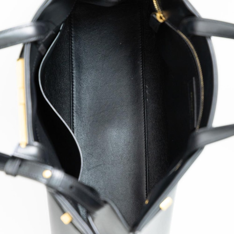 image_ada68cfb-b0b6-440e-8365-84c8e7d54080