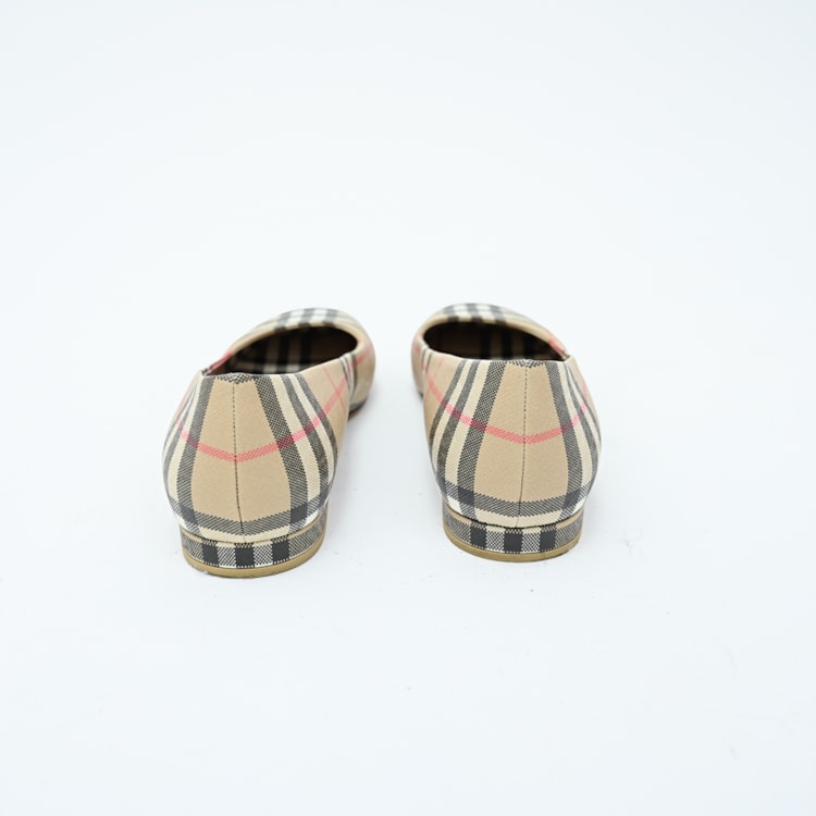 image_7d84fcb4-45e8-4790-93af-5932007b8593